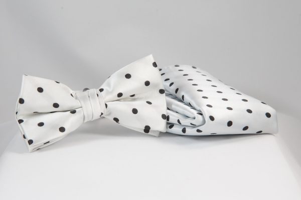 white bow tie w/ black dots