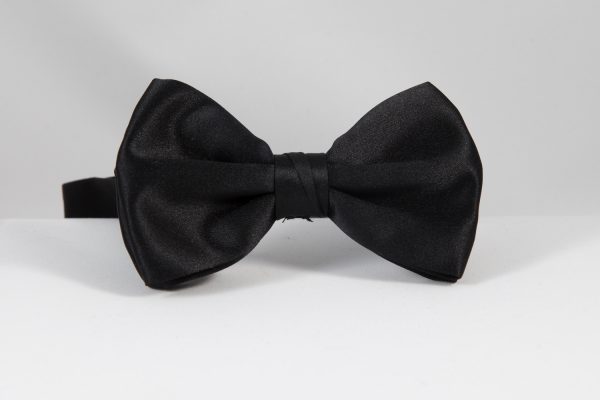 double-dimple pretied bow